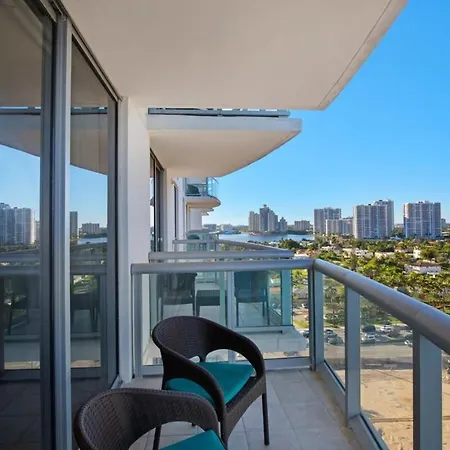Beachfront Resort Pool Ocean View Balcony Miami Beach Exterior photo